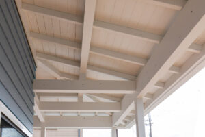 サーファーズハウス 外観 カバードポーチ